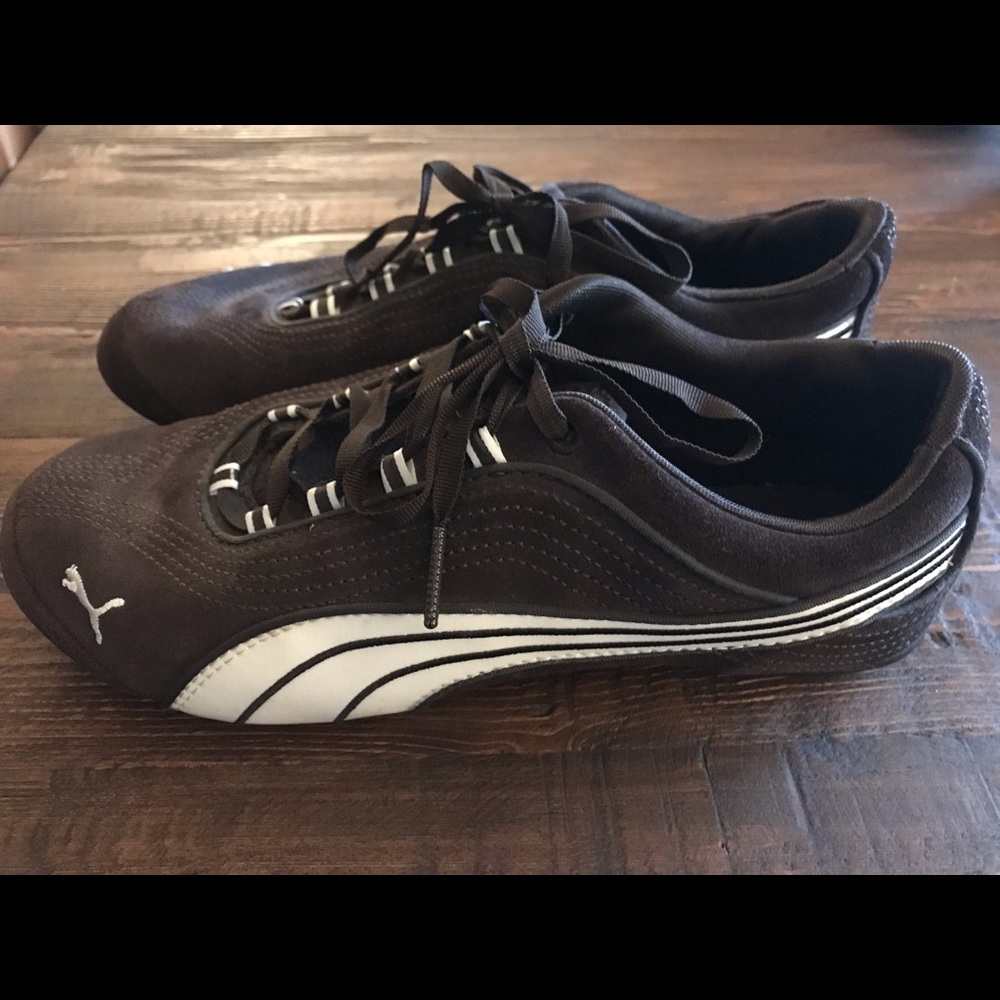 Brown Puma tennis shoes